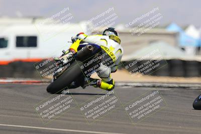 media/Oct-08-2022-SoCal Trackdays (Sat) [[1fc3beec89]]/Turn 16 (125pm)/